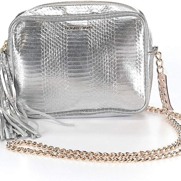 NWT Victoria Secret Silver scale handbag - Picture 2 of 8